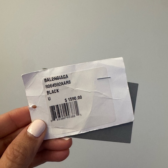 NWT Balenciaga Black Crossbody Bag with Gold Chain - Picture 6 of 10